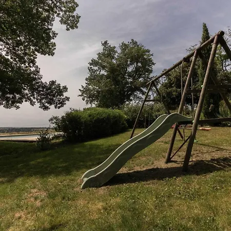 Les Pyrenees Holiday home *