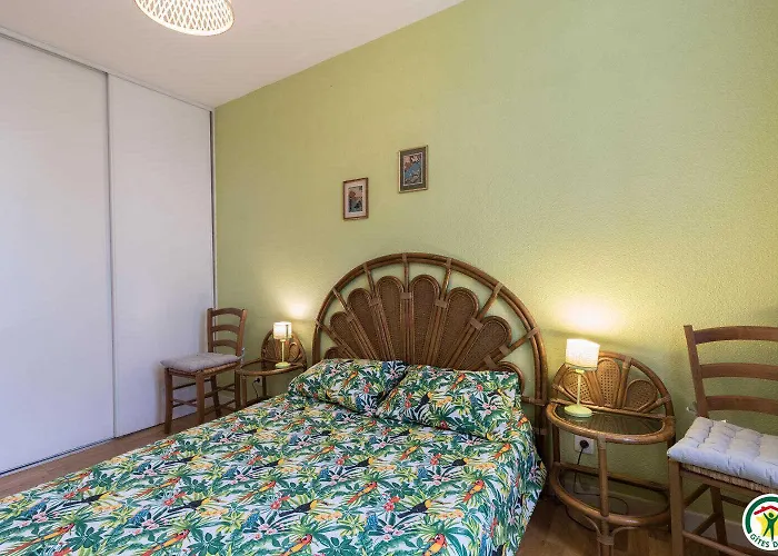 Les Pyrenees * Aurin