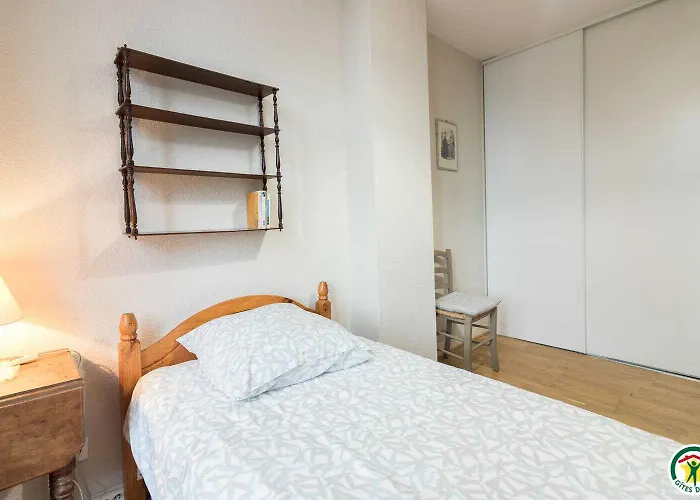 Les Pyrenees * Aurin